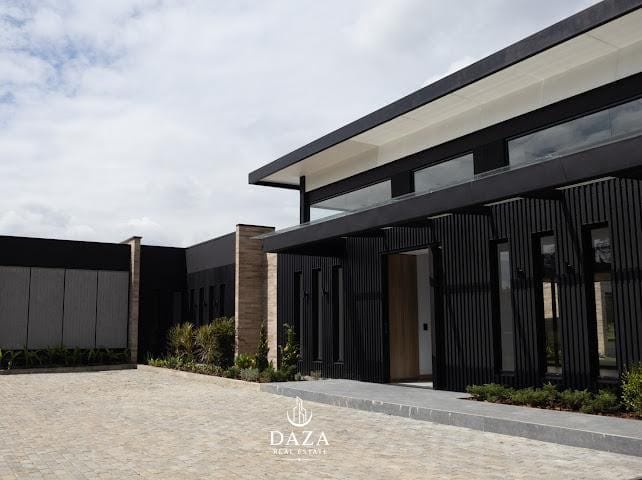 Casa de 4 alcobas en venta en Santa Elena, El Retiro · foto 11 de 24