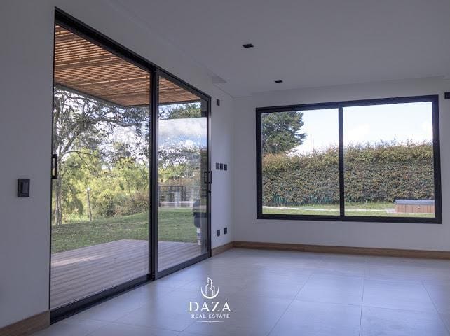 Casa de 4 alcobas en venta en Santa Elena, El Retiro · foto 13 de 24
