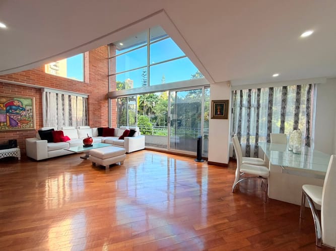 Apartamento de 2 alcobas en venta en Los Naranjos, Medellín, 138 m² · foto 4 de 18