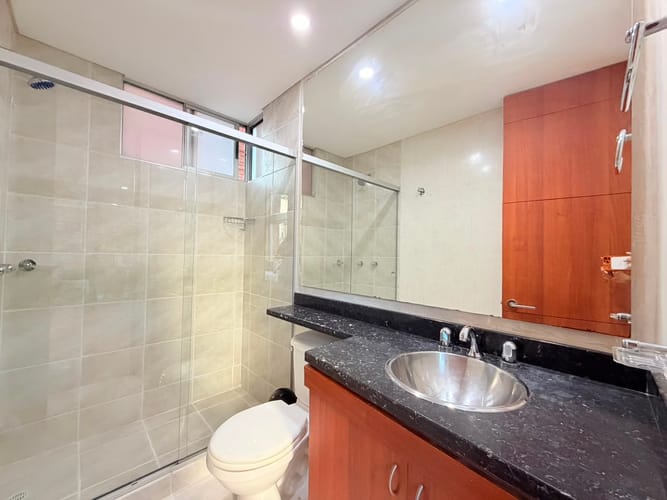 Apartamento de 2 alcobas en venta en Los Naranjos, Medellín, 138 m² · foto 10 de 18