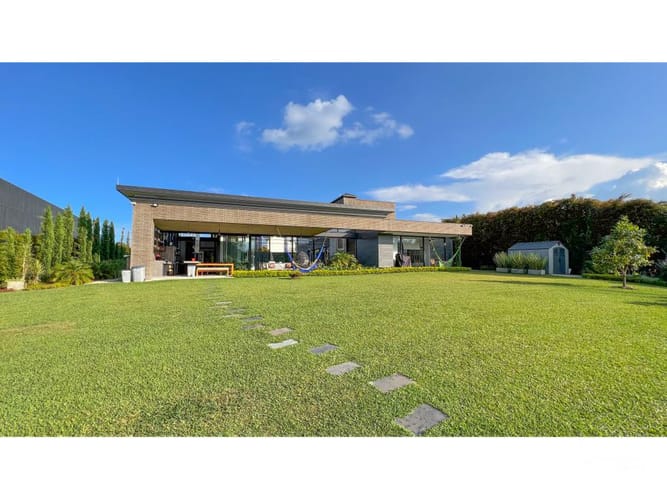 Casa de 6 alcobas en venta en Llano Grande, Rionegro · foto 11 de 24