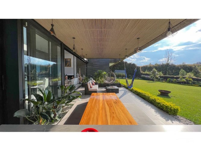 Casa de 6 alcobas en venta en Llano Grande, Rionegro · foto 12 de 24