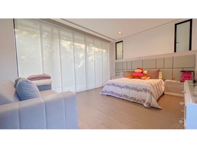 Casa de 6 alcobas en venta en Llano Grande, Rionegro · foto 22 de 24