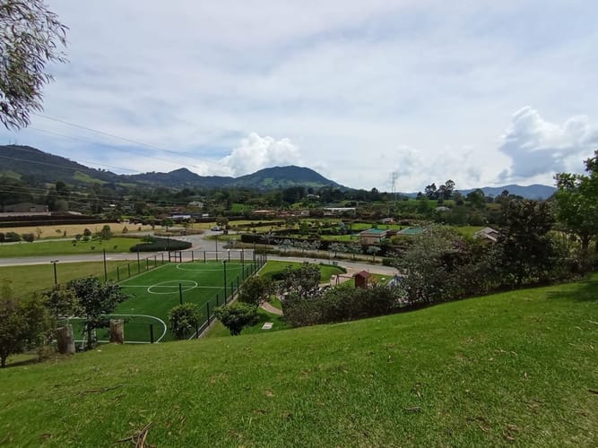 Lote en venta en Santa Elena, El Retiro, 2000 m² · foto 4 de 10
