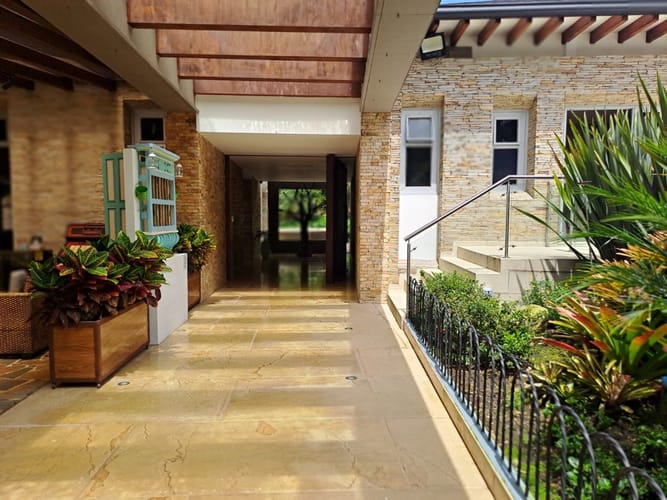 Casa de 10 alcobas en venta en Santa Elena, El Retiro · foto 4 de 24