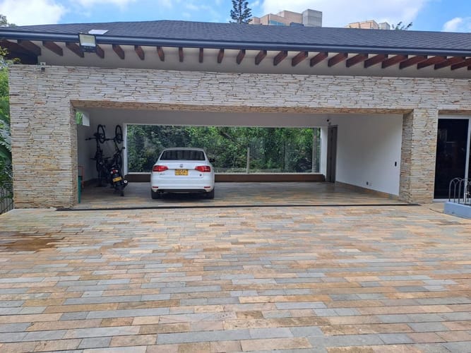 Casa de 10 alcobas en venta en Santa Elena, El Retiro · foto 7 de 24