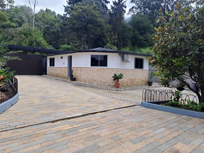 Casa de 10 alcobas en venta en Santa Elena, El Retiro · foto 8 de 24