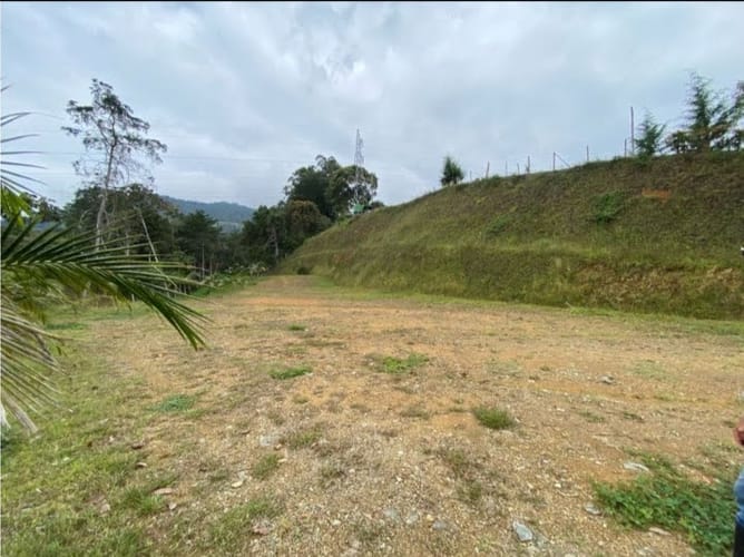 Lote en venta en Guamito, Rionegro, 4402 m² · foto 7 de 13