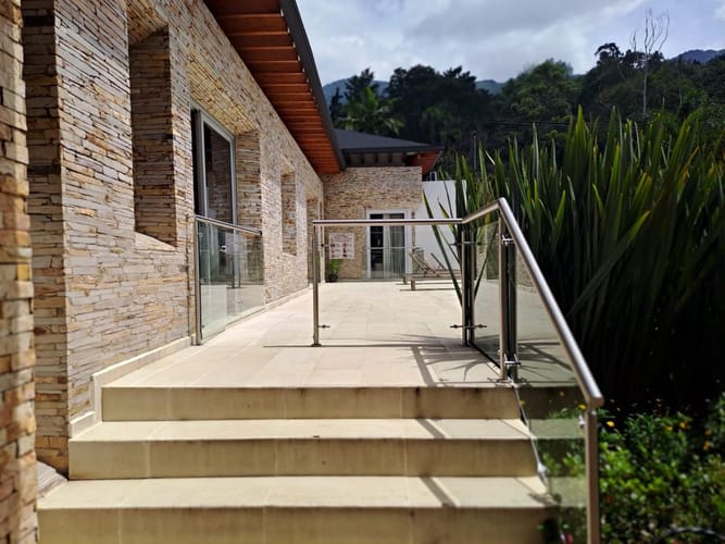 Casa de 10 alcobas en venta en Santa Elena, El Retiro · foto 23 de 24