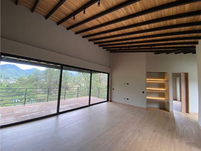 Casa de 3 alcobas en venta en Santa Elena, El Retiro · foto 9 de 18