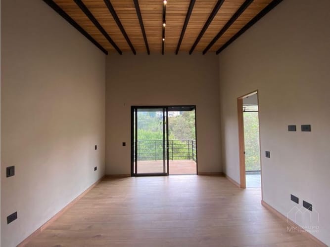 Casa de 3 alcobas en venta en Santa Elena, El Retiro · foto 11 de 18
