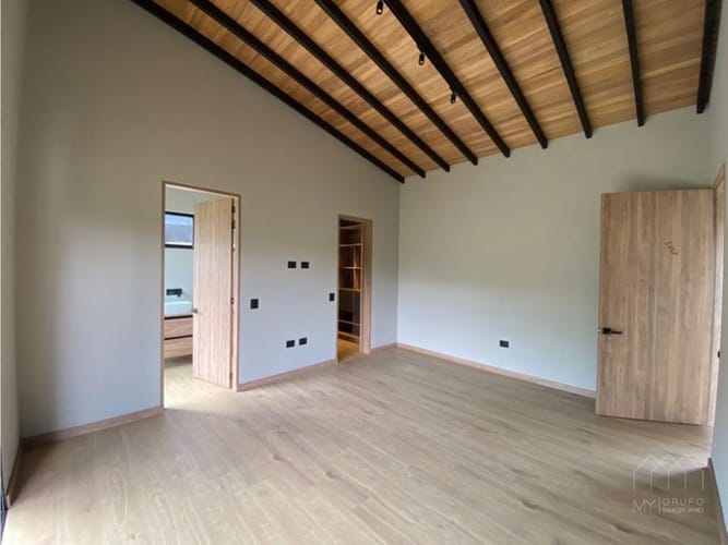 Casa de 3 alcobas en venta en Santa Elena, El Retiro · foto 14 de 18