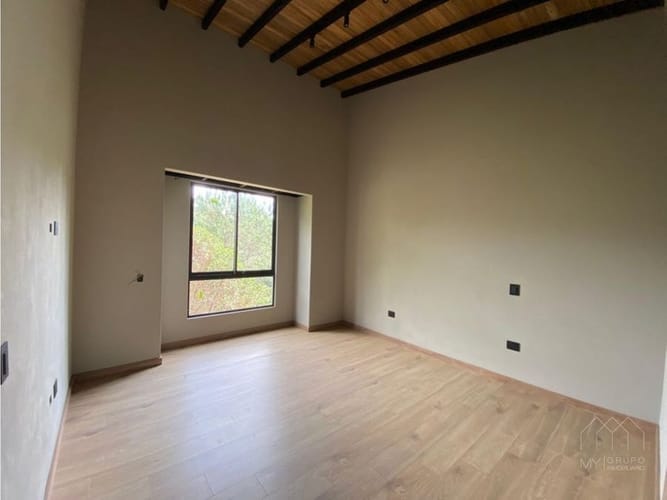 Casa de 3 alcobas en venta en Santa Elena, El Retiro · foto 16 de 18