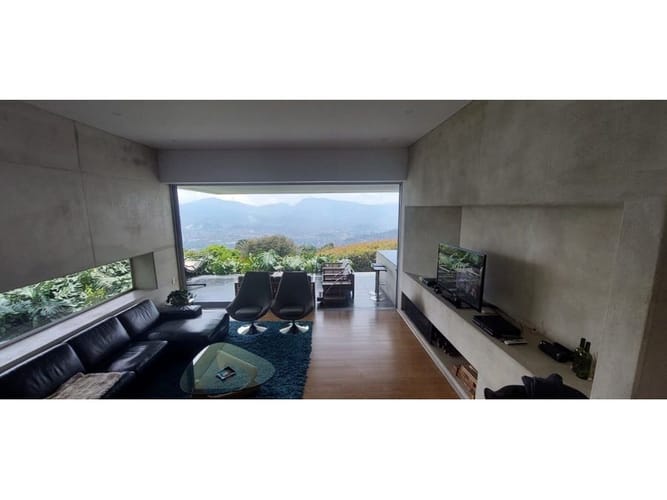 Casa de 4 alcobas en venta en Santa Elena, El Retiro · foto 9 de 18