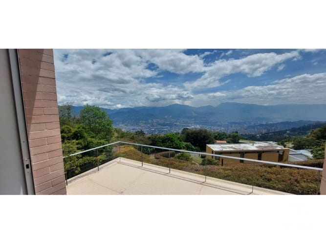 Casa de 4 alcobas en venta en Santa Elena, El Retiro · foto 11 de 18