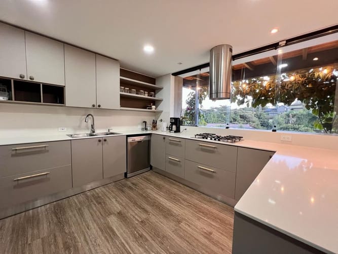 Casa de 3 alcobas en venta en Santa Elena, El Retiro · foto 2 de 15
