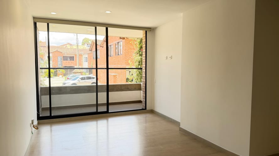 Apartamento de 2 alcobas en venta en El Retiro, 65 m² · foto 2 de 19