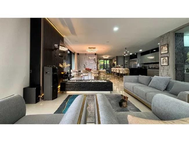 Casa de 5 alcobas en venta en Santa Elena, El Retiro · foto 10 de 20
