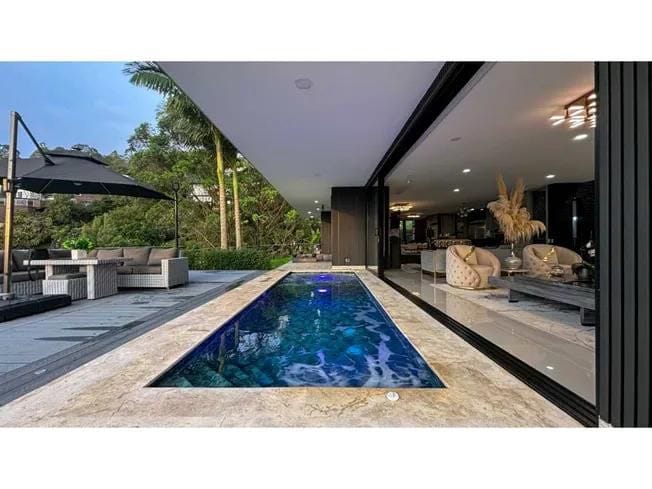 Casa de 5 alcobas en venta en Santa Elena, El Retiro · foto 12 de 20