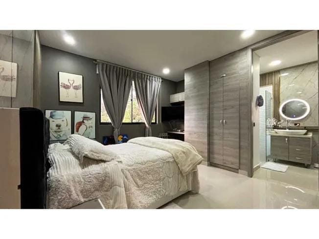 Casa de 5 alcobas en venta en Santa Elena, El Retiro · foto 15 de 20