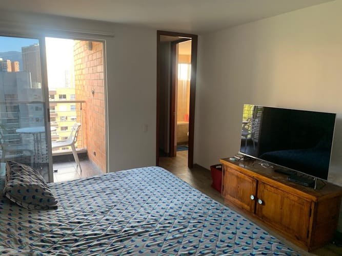Apartamento de 3 alcobas en venta en El Poblado, Medellín, 138 m² · foto 6 de 13