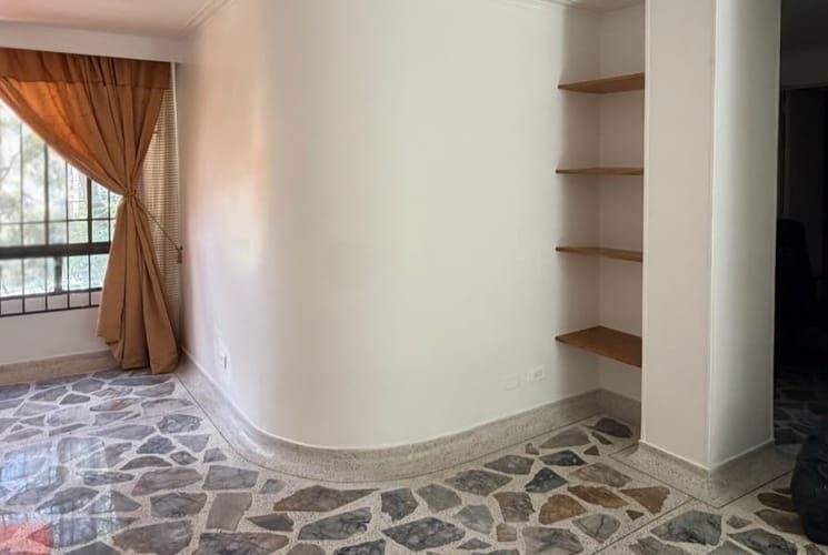 Apartamento de 4 alcobas en venta en Laureles, Medellín, 112 m² · foto 4 de 17
