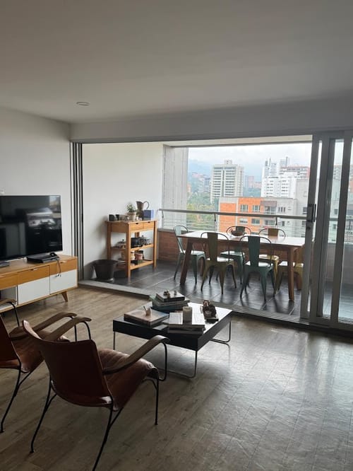Apartamento de 3 alcobas en venta en El Poblado, Medellín, 138 m² · foto 11 de 13