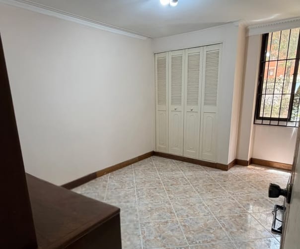 Apartamento de 4 alcobas en venta en Laureles, Medellín, 112 m² · foto 12 de 17