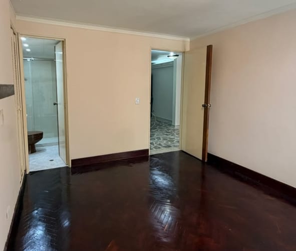 Apartamento de 4 alcobas en venta en Laureles, Medellín, 112 m² · foto 13 de 17