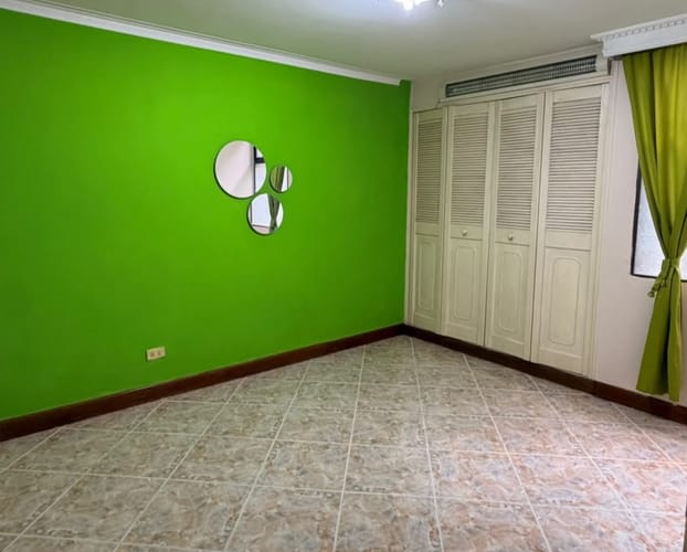 Apartamento de 4 alcobas en venta en Laureles, Medellín, 112 m² · foto 14 de 17