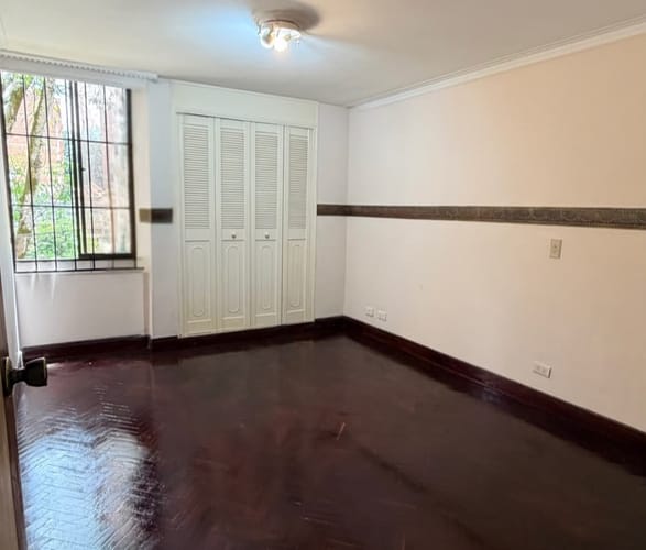 Apartamento de 4 alcobas en venta en Laureles, Medellín, 112 m² · foto 15 de 17