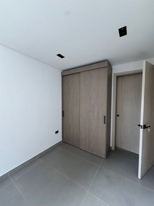 Casa de 4 alcobas en venta en El Porvenir, Rionegro, 230 m² · foto 12 de 13