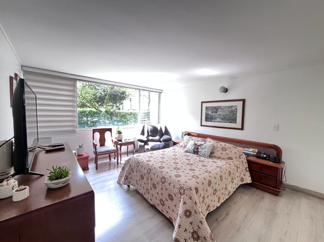 Apartamento de 3 alcobas en venta en El Poblado, Medellín, 310 m² · foto 9 de 16