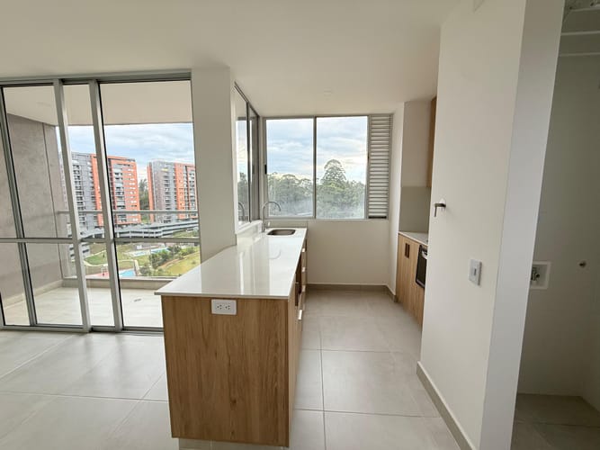 Apartamento de 3 alcobas en venta en El Porvenir, Rionegro, 76 m² · foto 2 de 15