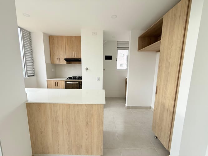 Apartamento de 3 alcobas en venta en El Porvenir, Rionegro, 76 m² · foto 3 de 15