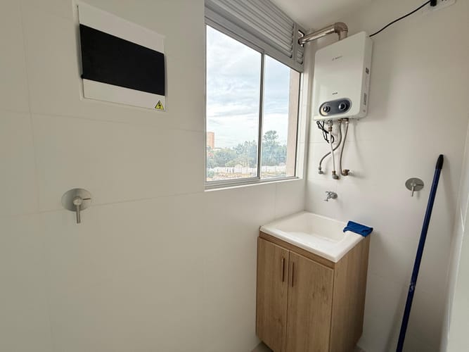 Apartamento de 3 alcobas en venta en El Porvenir, Rionegro, 76 m² · foto 4 de 15