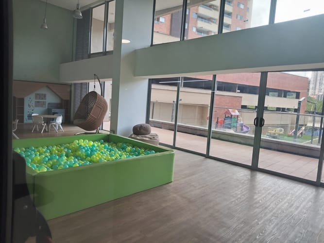 Apartamento de 3 alcobas en venta en Mayorca, Sabaneta, 85 m² · foto 3 de 24