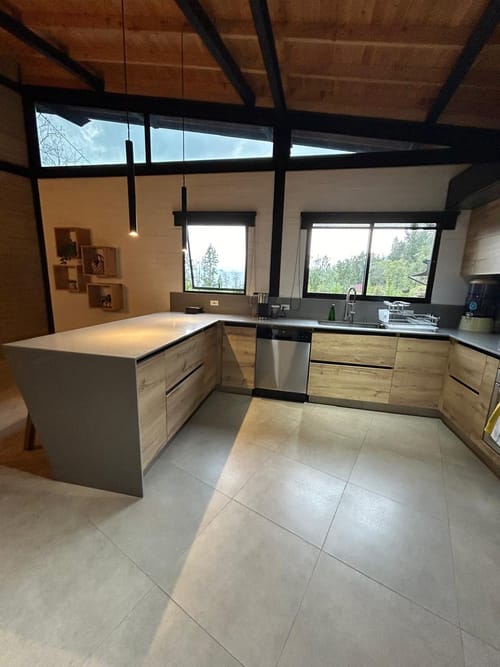 Casa de 6 alcobas en venta en Guamito, La Ceja, 470 m² · foto 12 de 16