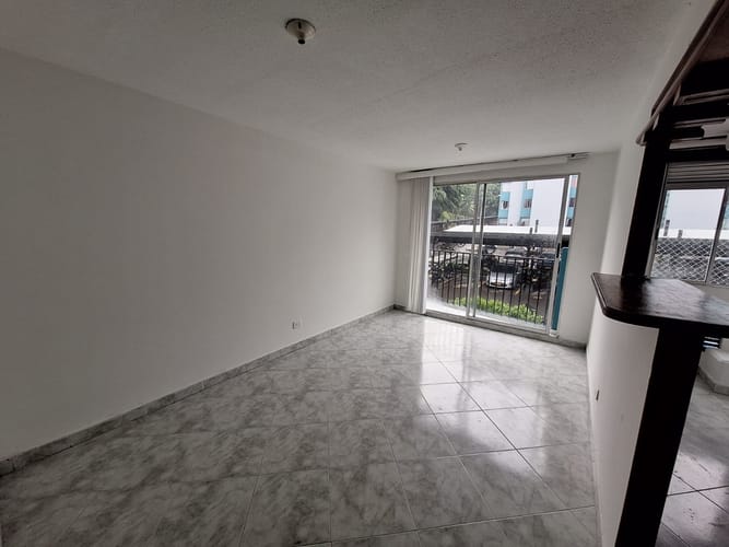Apartamento en venta en Zona Rural, Itagüí · foto 2 de 13