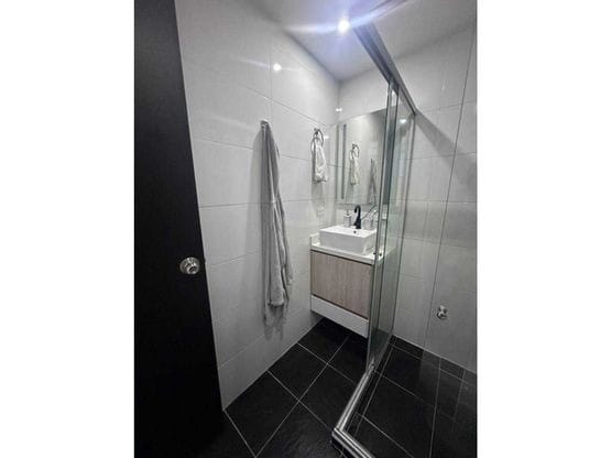 Apartamento de 2 alcobas en venta en Laureles, Medellín, 61 m² · foto 8 de 10