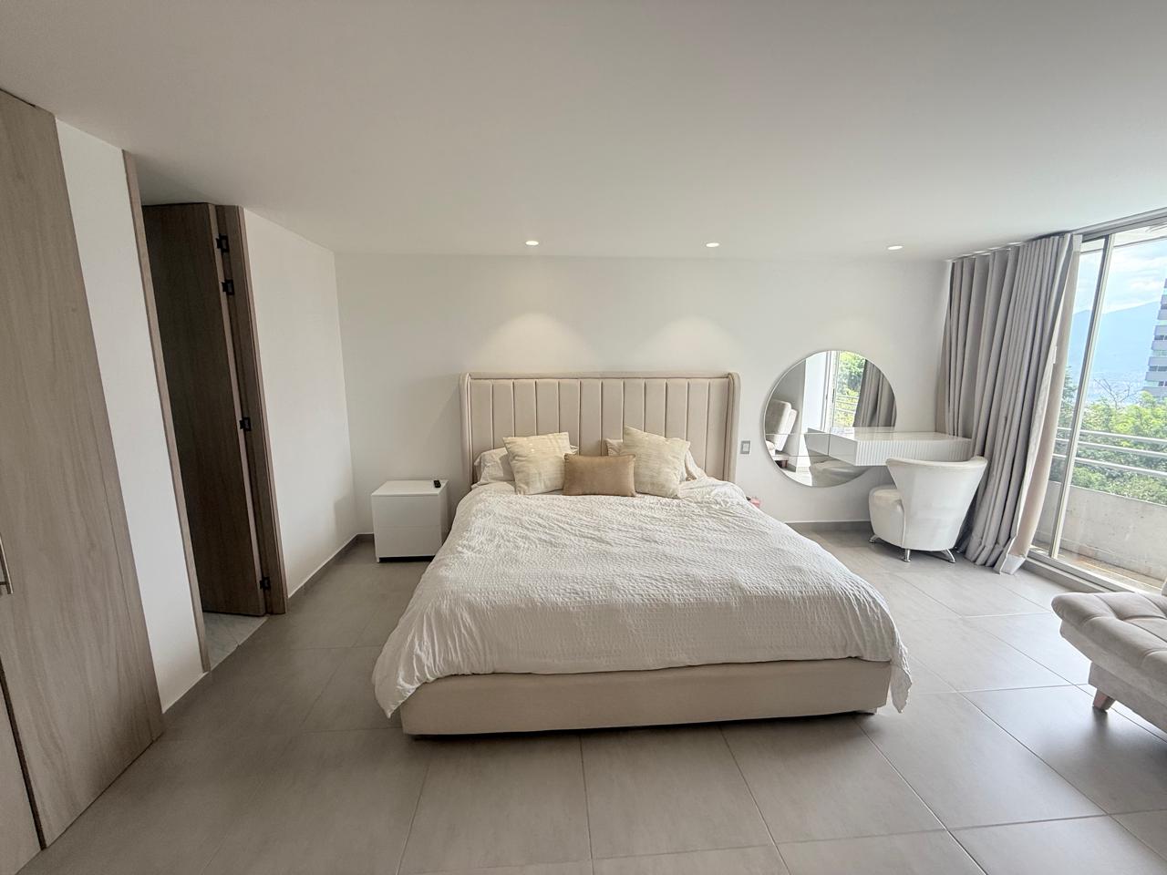 Apartamento en venta en El Poblado, Medellín · foto 10 de 14