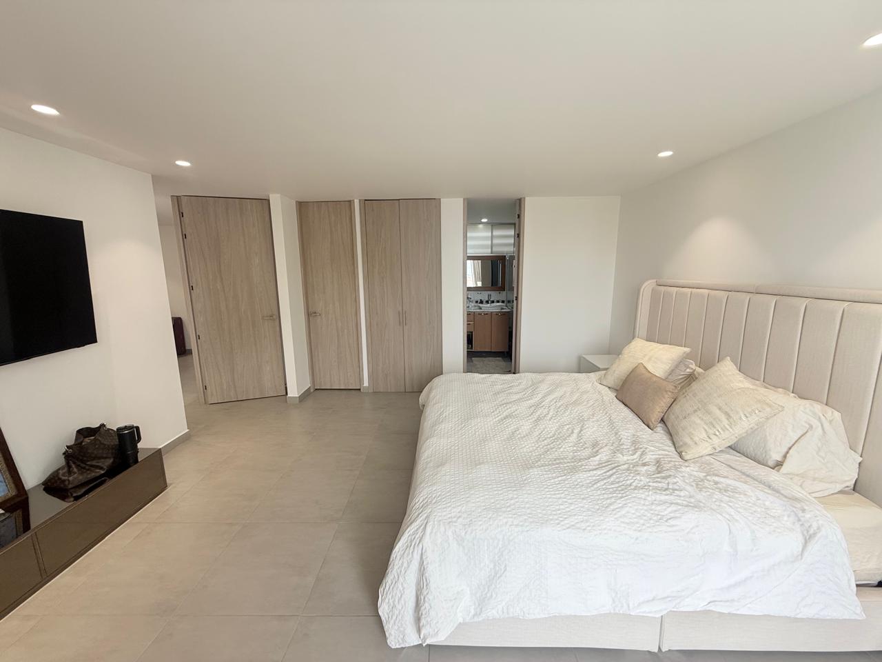 Apartamento en venta en El Poblado, Medellín · foto 11 de 14