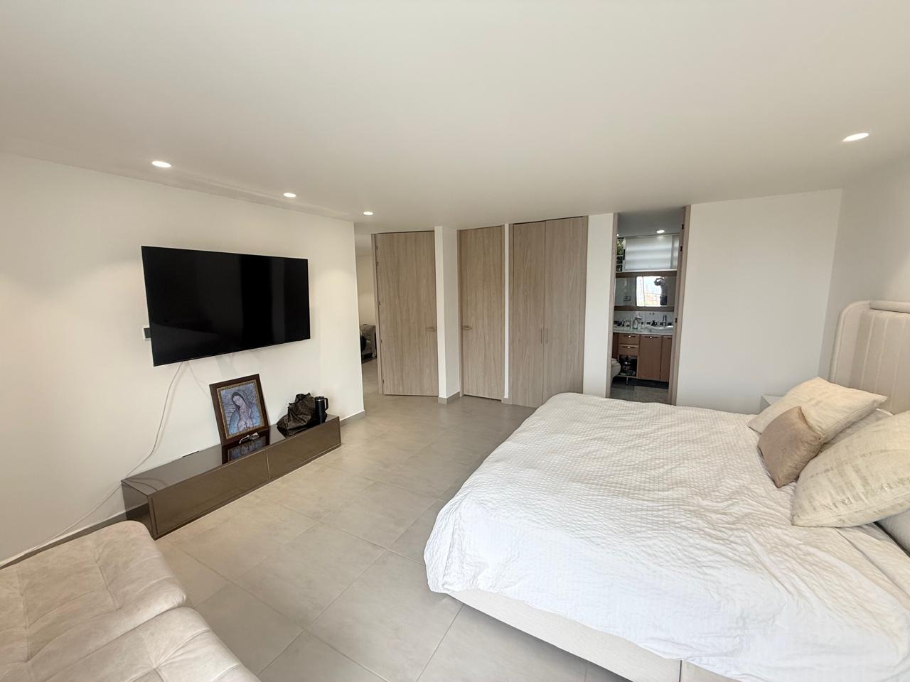 Apartamento en venta en El Poblado, Medellín · foto 12 de 14