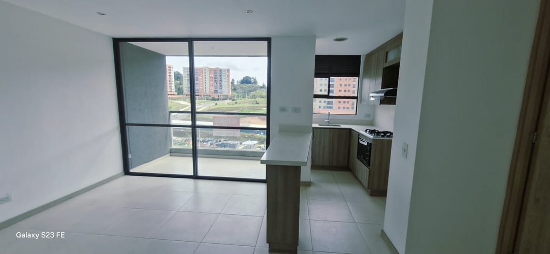 Apartamento de 2 alcobas en venta en El Porvenir, Rionegro, 68 m² · foto 2 de 11
