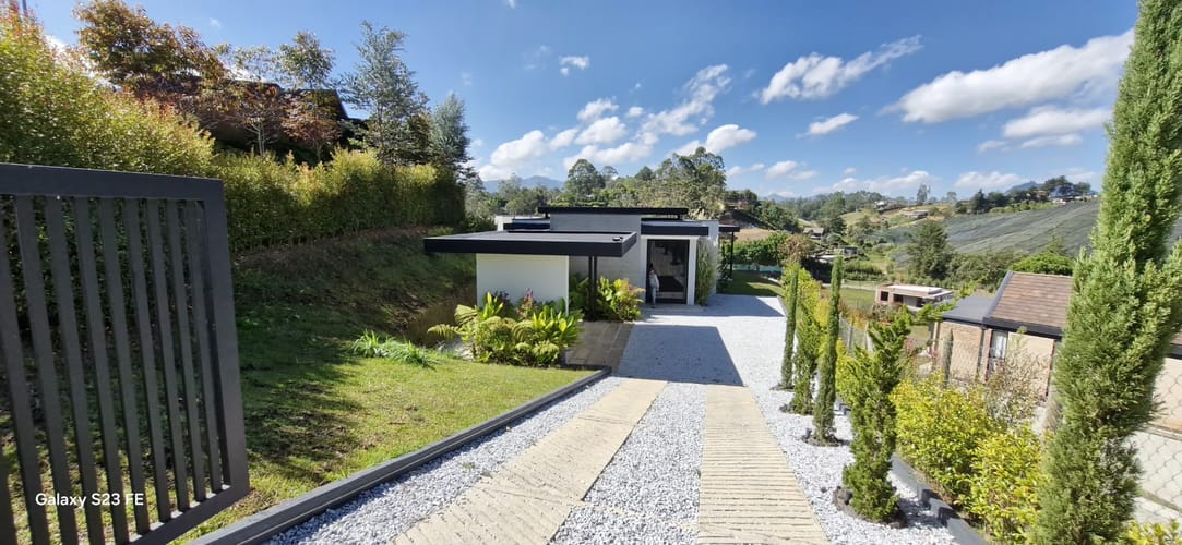 Casa de 3 alcobas en venta en El Porvenir, Rionegro, 330 m² · foto 3 de 21
