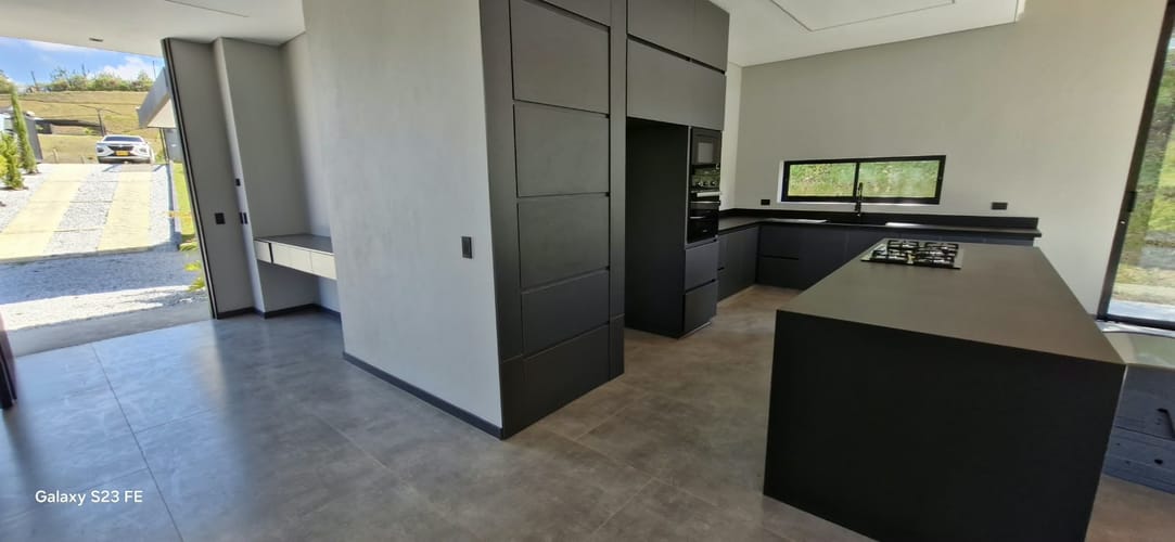 Casa de 3 alcobas en venta en El Porvenir, Rionegro, 330 m² · foto 5 de 21