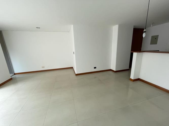 Apartamento de 3 alcobas en arriendo en Loma Del Esmeraldal, Envigado, 104 m² · foto 6 de 24