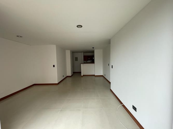 Apartamento de 3 alcobas en arriendo en Loma Del Esmeraldal, Envigado, 104 m² · foto 7 de 24
