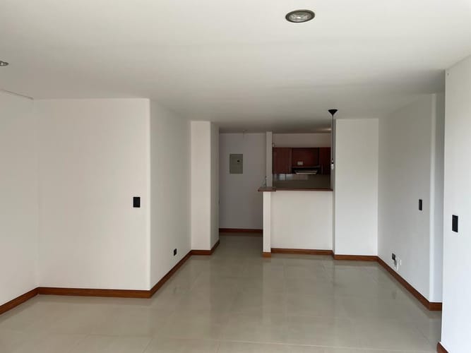 Apartamento de 3 alcobas en arriendo en Loma Del Esmeraldal, Envigado, 104 m² · foto 8 de 24
