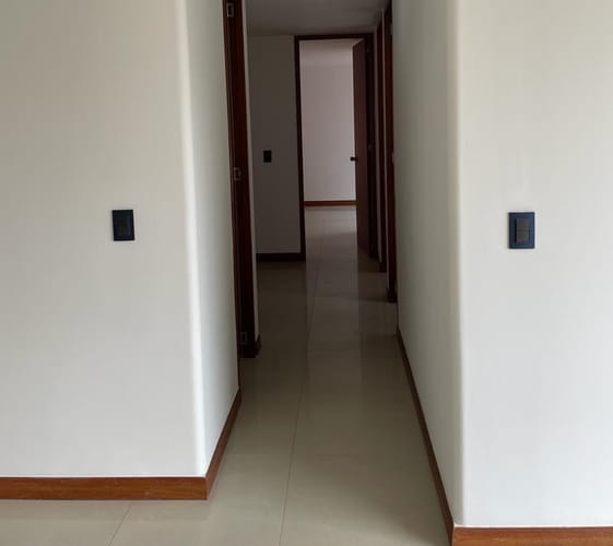 Apartamento de 3 alcobas en arriendo en Loma Del Esmeraldal, Envigado, 104 m² · foto 11 de 24